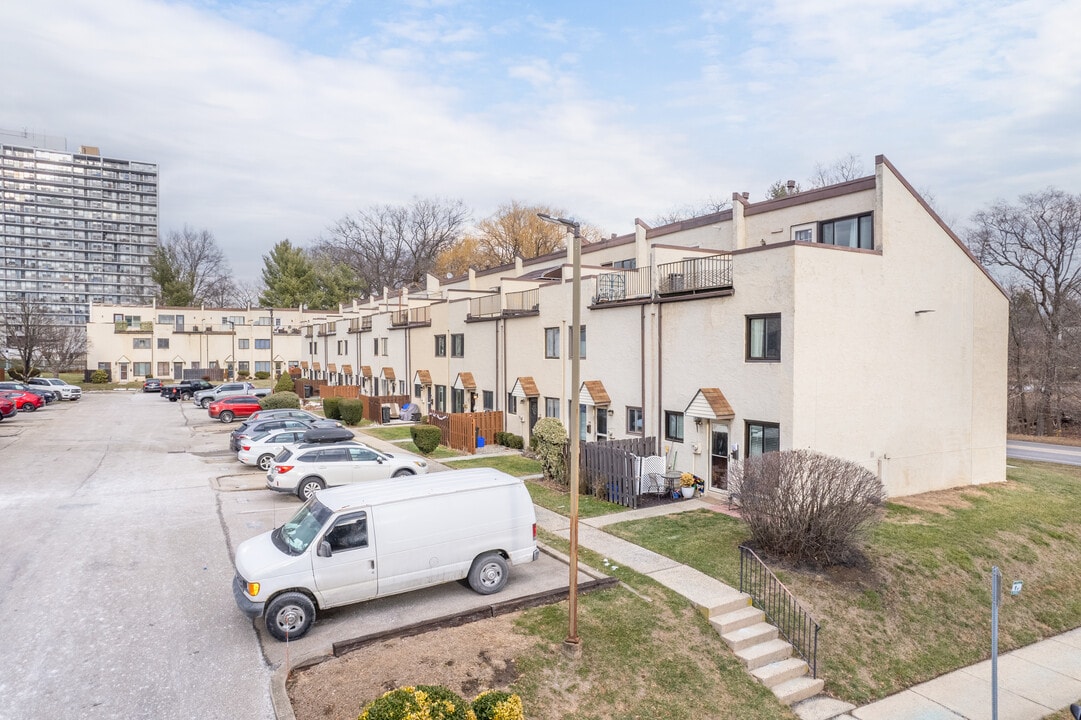 The Cobblestones at Chestnut Hill in Philadelphia, PA - Building Photo