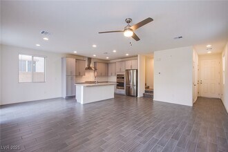 5647 Justin Robert St in North Las Vegas, NV - Building Photo - Building Photo