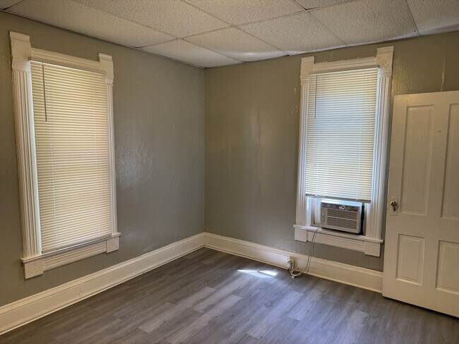 328 S Prospect St in Rockford, IL - Building Photo - Building Photo