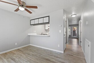 Kensington Terrace - KT-142 in Portland, OR - Building Photo - Interior Photo