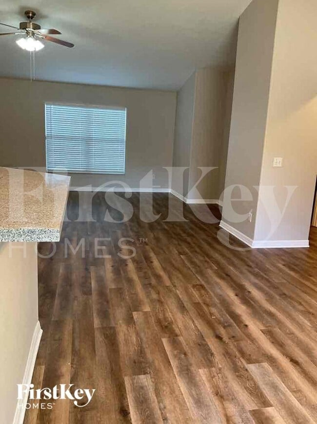 739 N Midland Dr in Deltona, FL - Building Photo - Building Photo