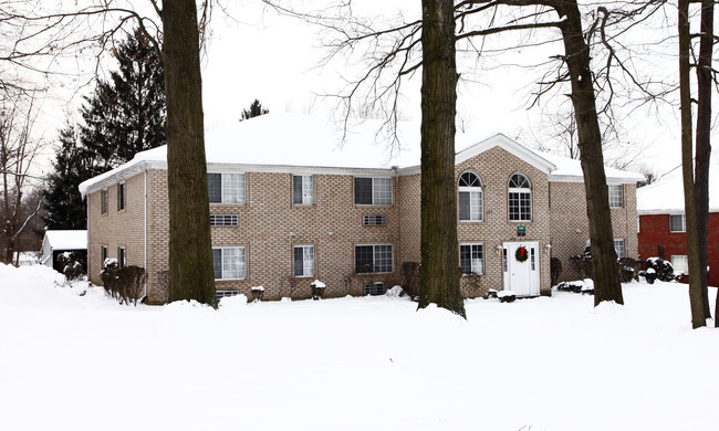 Ashberry Apartments in New Castle, PA - Building Photo - Building Photo