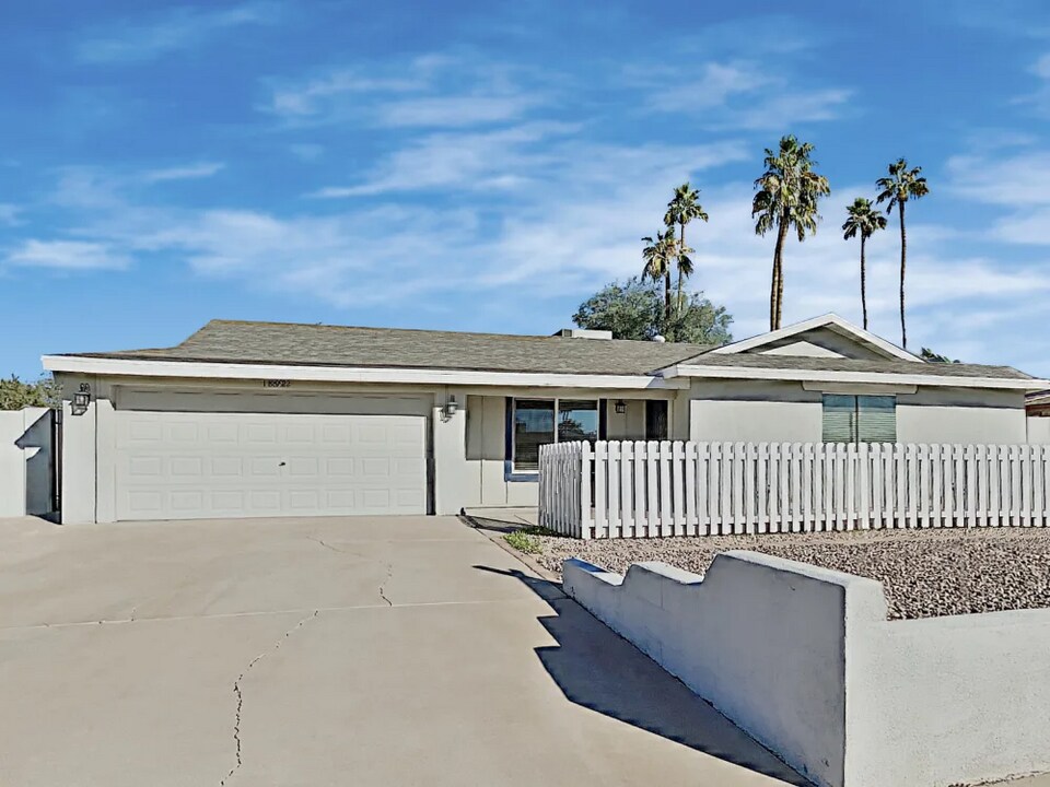 1893 E Ellis Dr in Tempe, AZ - Building Photo