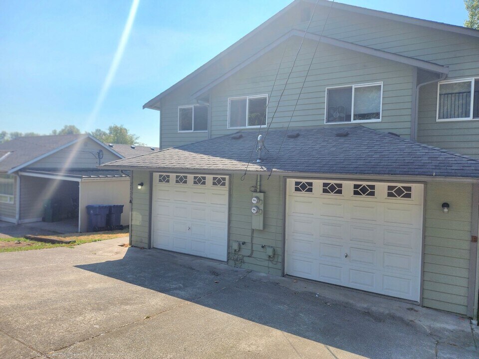 2426 Callow Rd in Lake Stevens, WA - Building Photo