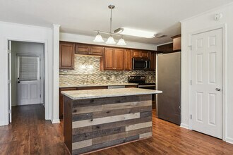 5345 Mapleton Dr in Central, LA - Building Photo - Building Photo