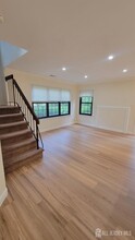 138 Longfield Ct in East Brunswick, NJ - Building Photo - Building Photo