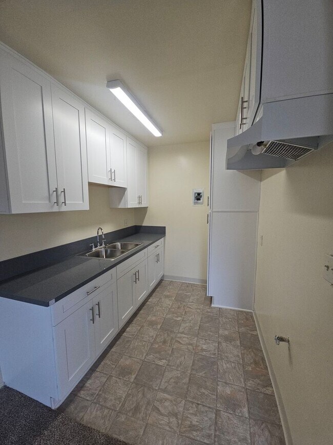 property at 914-920 S Central Ave
