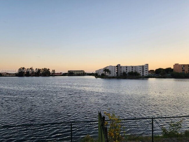 8360 NW 103rd St in Hialeah Gardens, FL - Building Photo - Building Photo