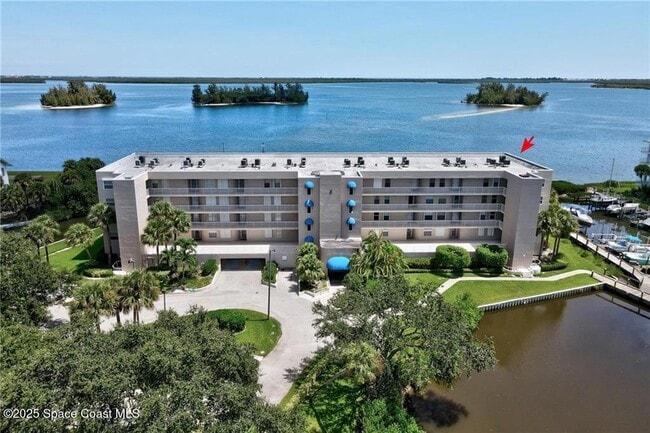 6061 N River Run Dr, Unit 6061 in Sebastian, FL - Foto de edificio - Building Photo