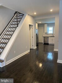 1919 Hoffman St - 12