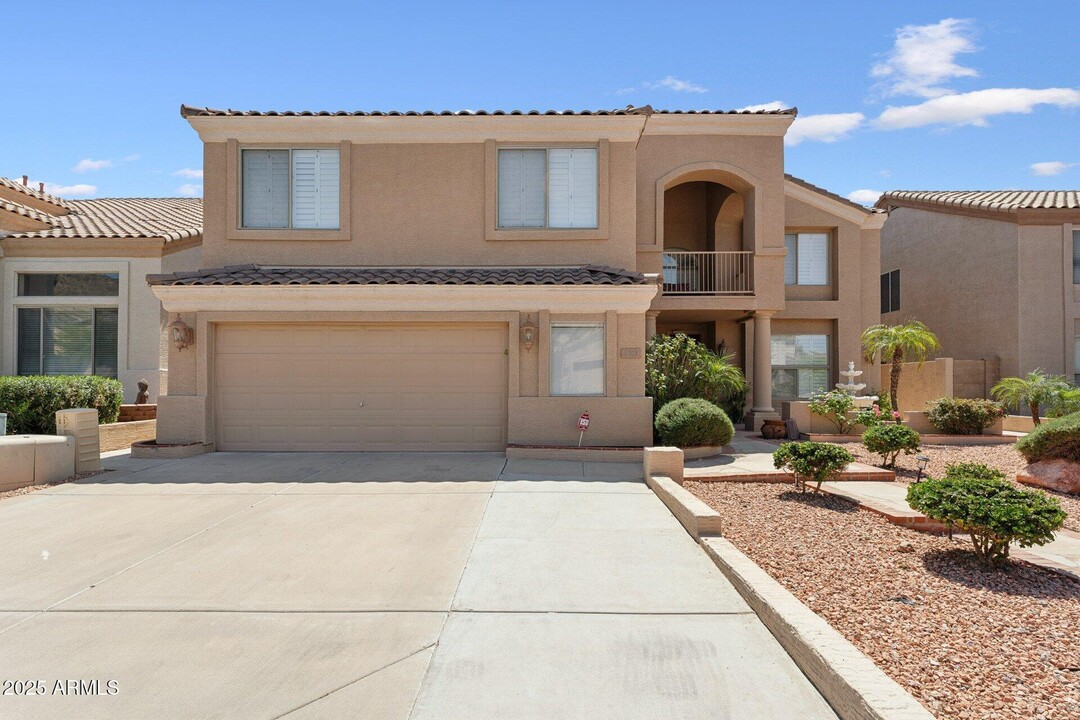 6321 W Buckskin Trail in Phoenix, AZ - Building Photo