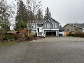 17509 32nd Ave W in Lynnwood, WA - Building Photo