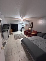 423 Orchid Dr, Unit 423.5 in Davenport, FL - Building Photo