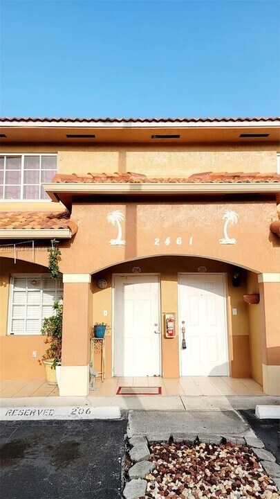 2461 W 76th St-Unit -205 in Hialeah, FL - Building Photo