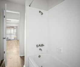 2111 Holly Hall St in Houston, TX - Building Photo - Building Photo