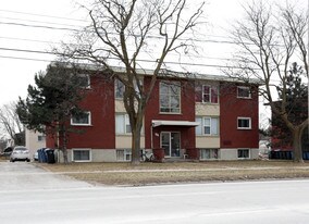 62 Willow Rd in Guelph, ON - Building Photo