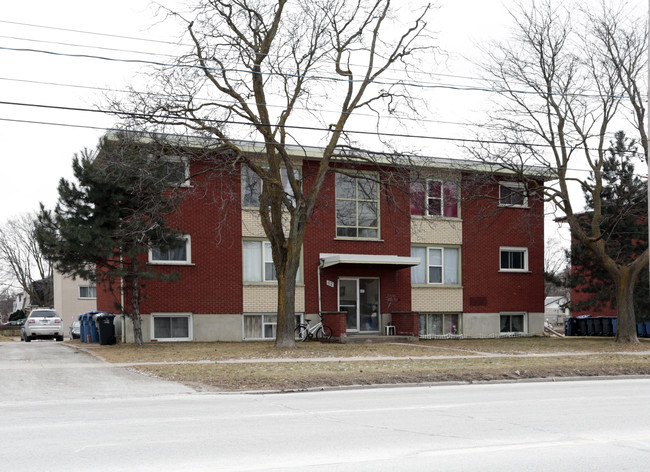 62 Willow Rd in Guelph, ON - Building Photo - Primary Photo