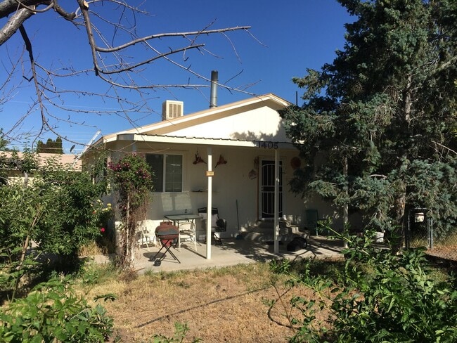 1405 Gulledge Rd in Farmington, NM - Building Photo - Building Photo