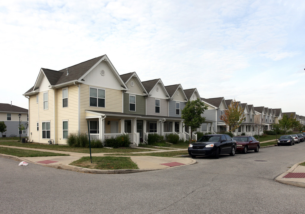 Red Maple Grove in Indianapolis, IN - Foto de edificio