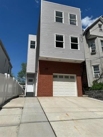 property at 17 E 30th St