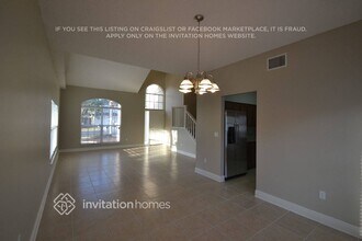 11224 Moonvalley Way in Tampa, FL - Foto de edificio - Building Photo