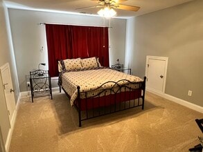 10851 Bedfordtown Dr in Raleigh, NC - Building Photo - Building Photo