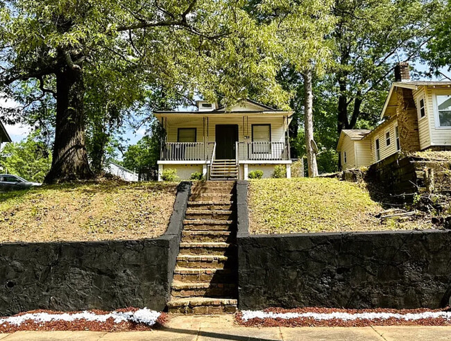 7931 7th Ct S in Birmingham, AL - Foto de edificio - Building Photo