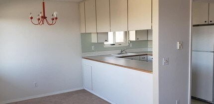 2037 13th Ave W-Unit -Unit 2041 1 in Seattle, WA - Building Photo - Building Photo