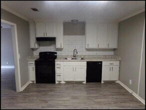 5408 Halifax Dr in Little Rock, AR - Building Photo - Building Photo