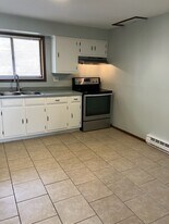 370 Villabrook Dr, Unit 2 in Bourbonnais, IL - Building Photo