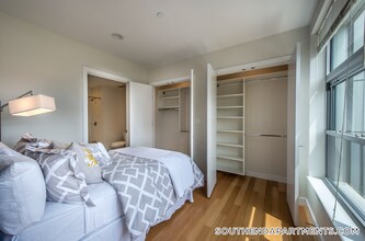 601 Albany St, Unit 605 in Boston, MA - Foto de edificio - Building Photo