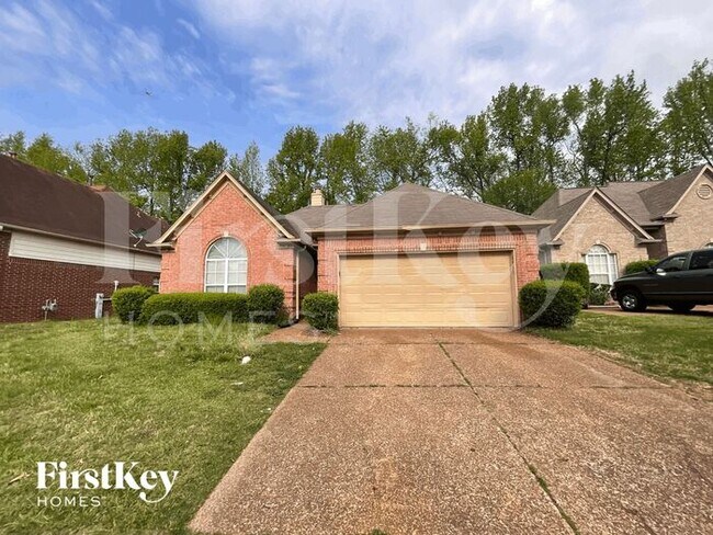 3931 Neyland Valley Dr in Memphis, TN - Foto de edificio - Building Photo