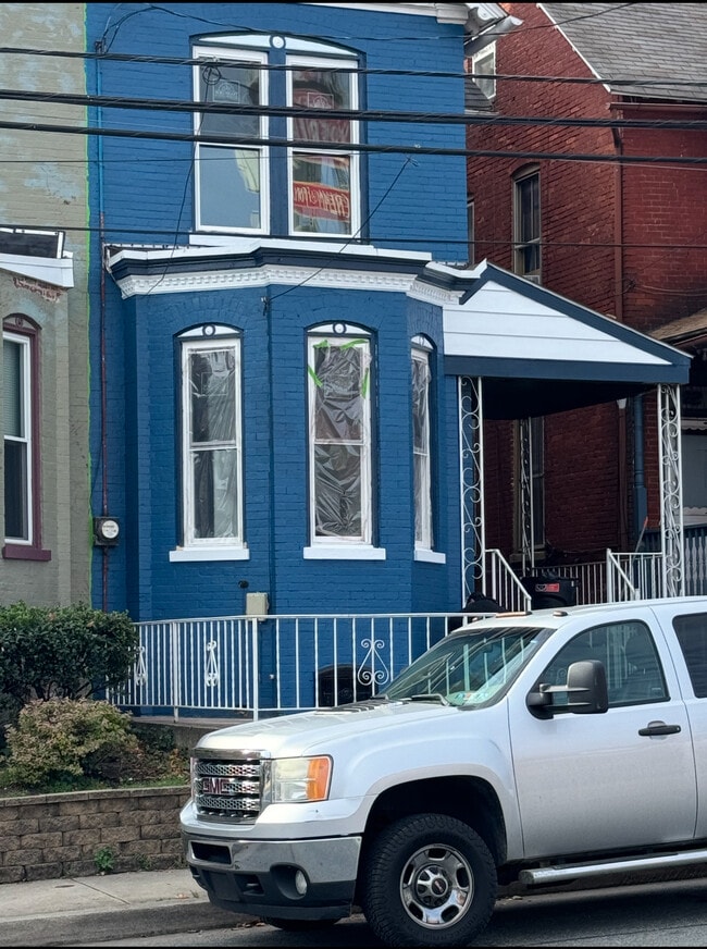 520 N 3rd St, Unit Studio Room 1 in Columbia, PA - Foto de edificio - Building Photo