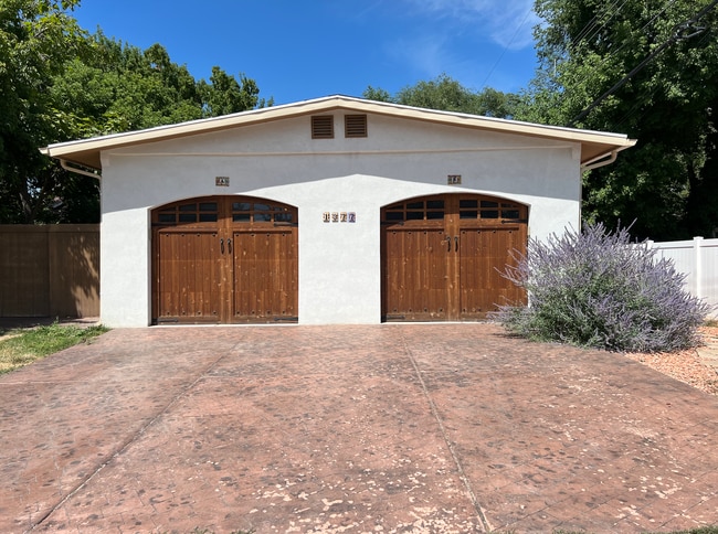 property at 1977 E Evergreen Ave