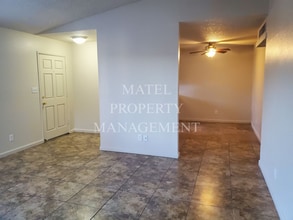 1313 Floyd Ave in Modesto, CA - Building Photo - Building Photo