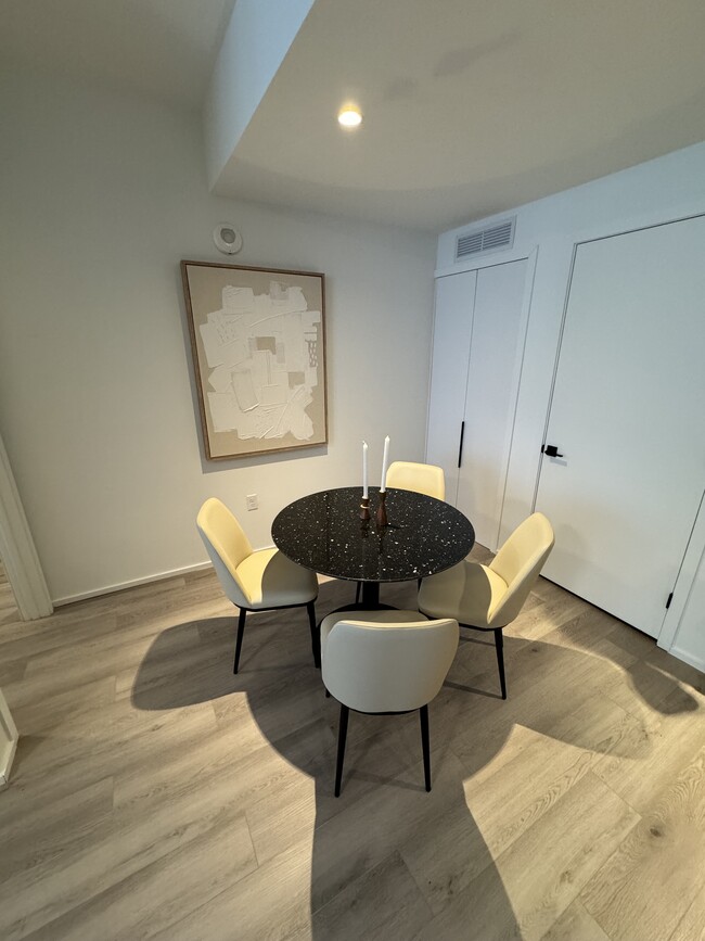105 NE 25th St, Unit B2 in Miami, FL - Building Photo - Building Photo
