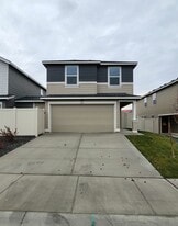 624 S Zeelar St in Kennewick, WA - Building Photo