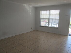 405 N Cypress Dr, Unit 1 in Jupiter, FL - Building Photo - Building Photo
