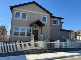 3881 Autumn Colors Dr in Elko, NV - Building Photo