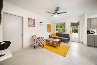 847 NE 16th Ave in Fort Lauderdale, FL - Building Photo - Building Photo