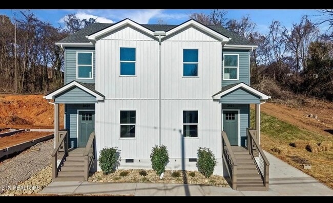 property at 3429 Garden Dr