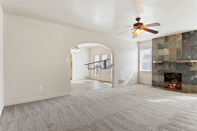 352 Harrison Blvd in Ogden, UT - Foto de edificio - Building Photo