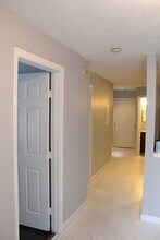 166 Cottage St in Boston, MA - Building Photo - Building Photo