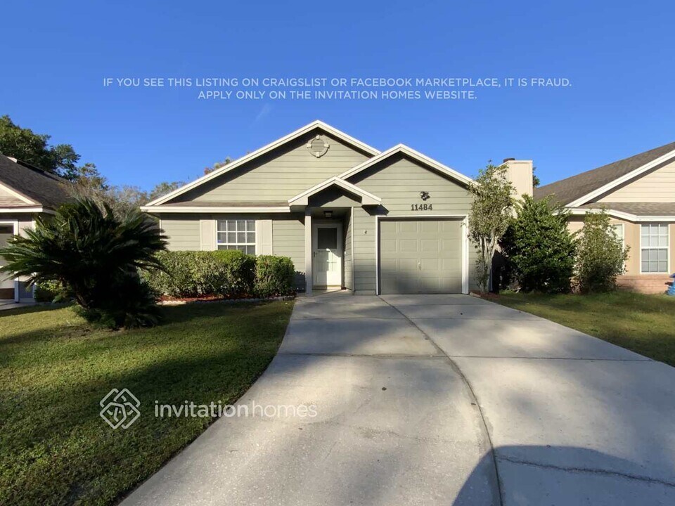 11484 Mandarin Glen Cir E in Jacksonville, FL - Building Photo