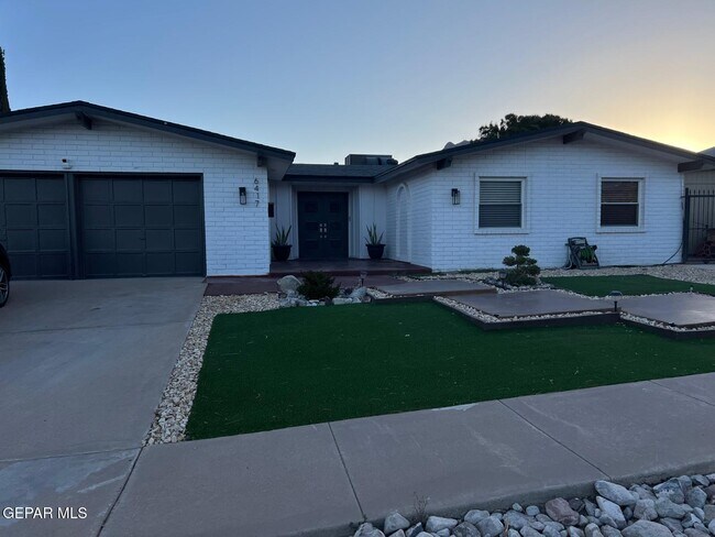 6417 Los Robles Dr in El Paso, TX - Building Photo - Building Photo