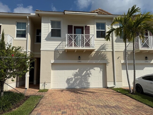 11941 Park Central in Royal Palm Beach, FL - Building Photo - Building Photo