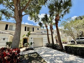 4855 Palmbrooke Cir in West Palm Beach, FL - Building Photo