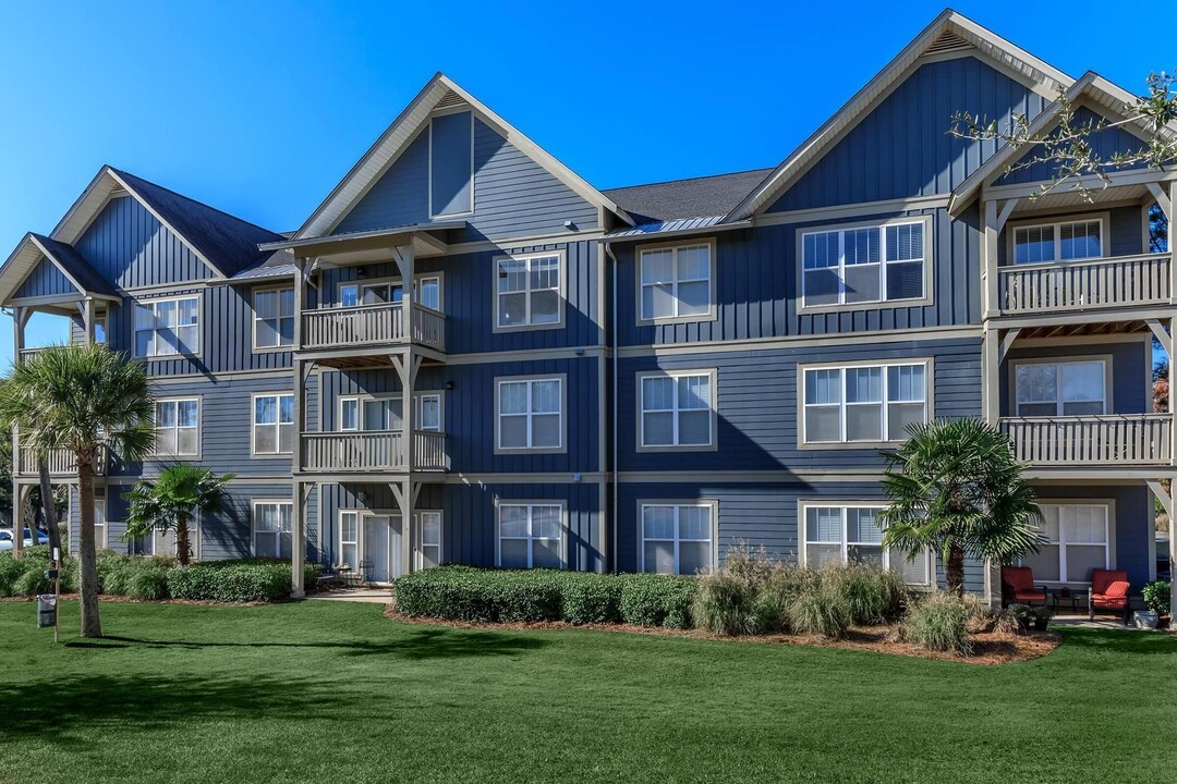 Paces at the Estates Apartments in Opelika, AL - Building Photo