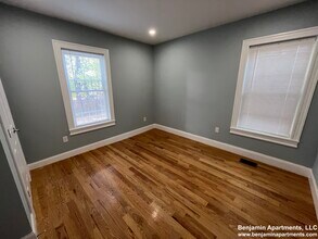 374 Oxford St, Unit 2 in Cambridge, MA - Building Photo - Building Photo