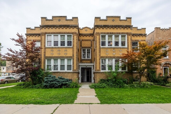 property at 4103 W Nelson St